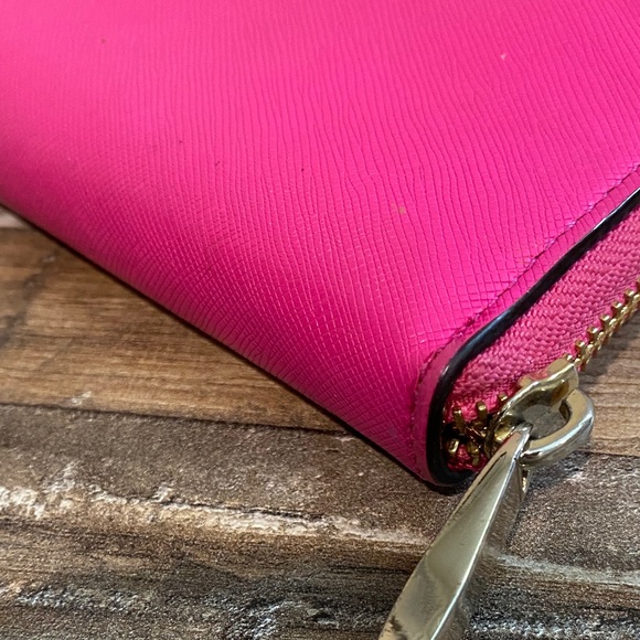 kate spade bright pink zip-around wallet with gold-tone logo - Picture 10 of 11